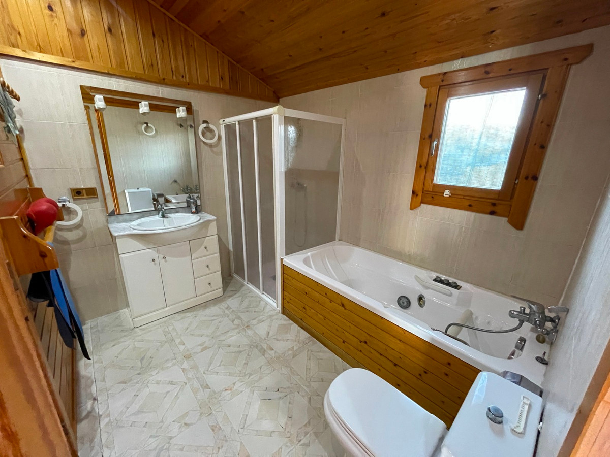 For sale - 4 Bedroom 4 Bathroom House - Detached Villa in San Fulgencio - La Marina  - Alicante