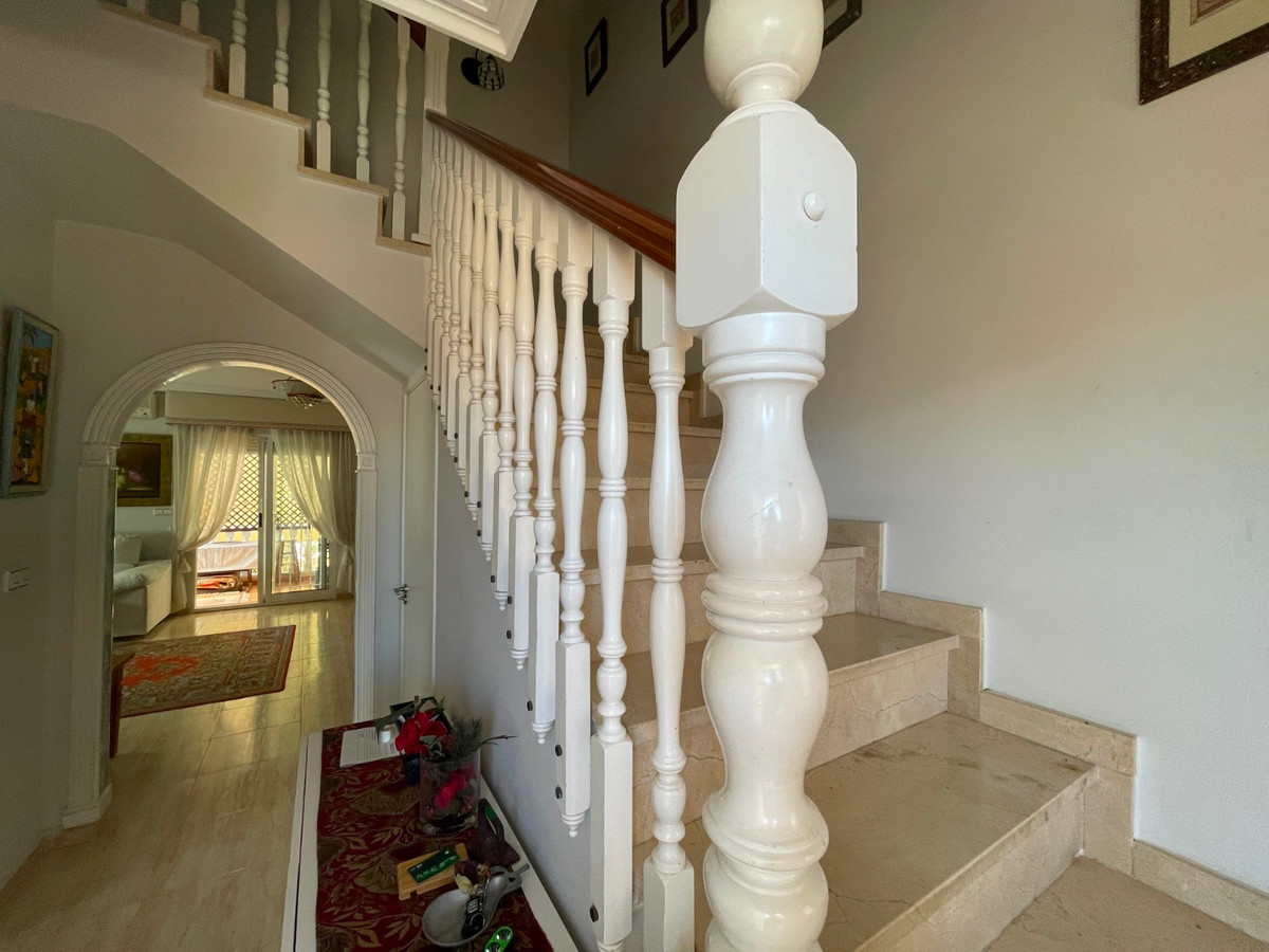For sale - 4 Bedroom 3 Bathroom House - Detached Villa in Guardamar del Segura - Guardamar del Segura Centro  - Alicante