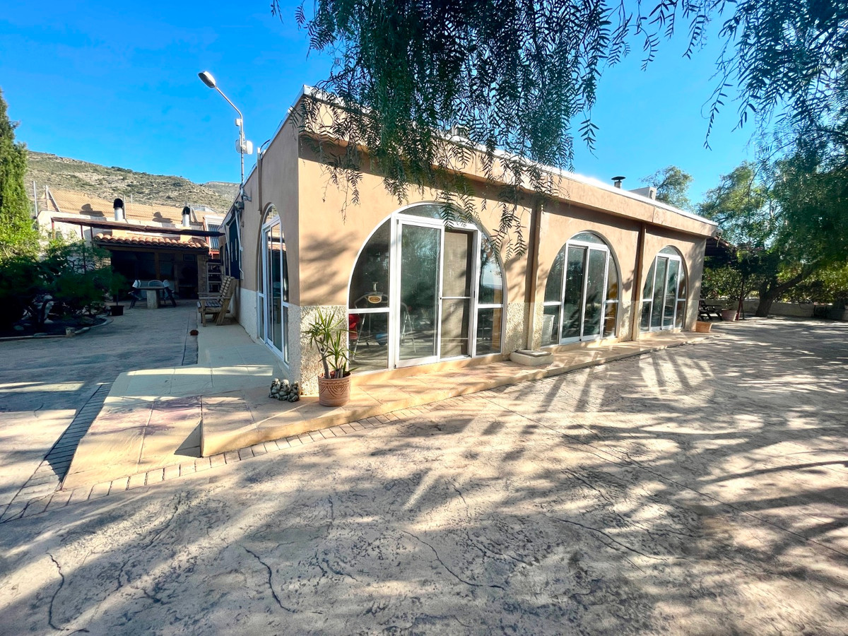 For sale - 5 Bedroom 4 Bathroom House - Finca - Cortijo in Crevillente - Crevillent - Crevillente - Crevillent Centro  - Alicante