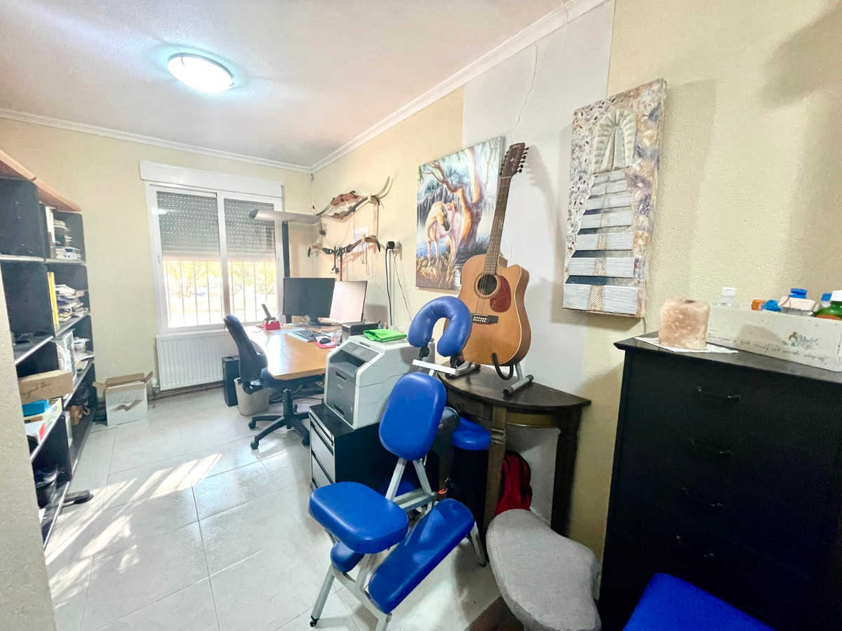 For sale - 5 Bedroom 4 Bathroom House - Finca - Cortijo in Crevillente - Crevillent - Crevillente - Crevillent Centro  - Alicante