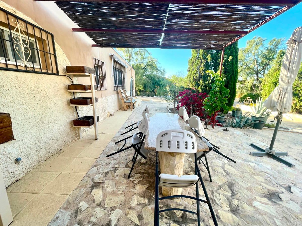 For sale - 5 Bedroom 4 Bathroom House - Finca - Cortijo in Crevillente - Crevillent - Crevillente - Crevillent Centro  - Alicante