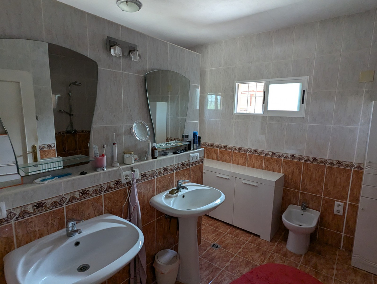 For sale - 5 Bedroom 4 Bathroom House - Finca - Cortijo in Crevillente - Crevillent - Crevillente - Crevillent Centro  - Alicante