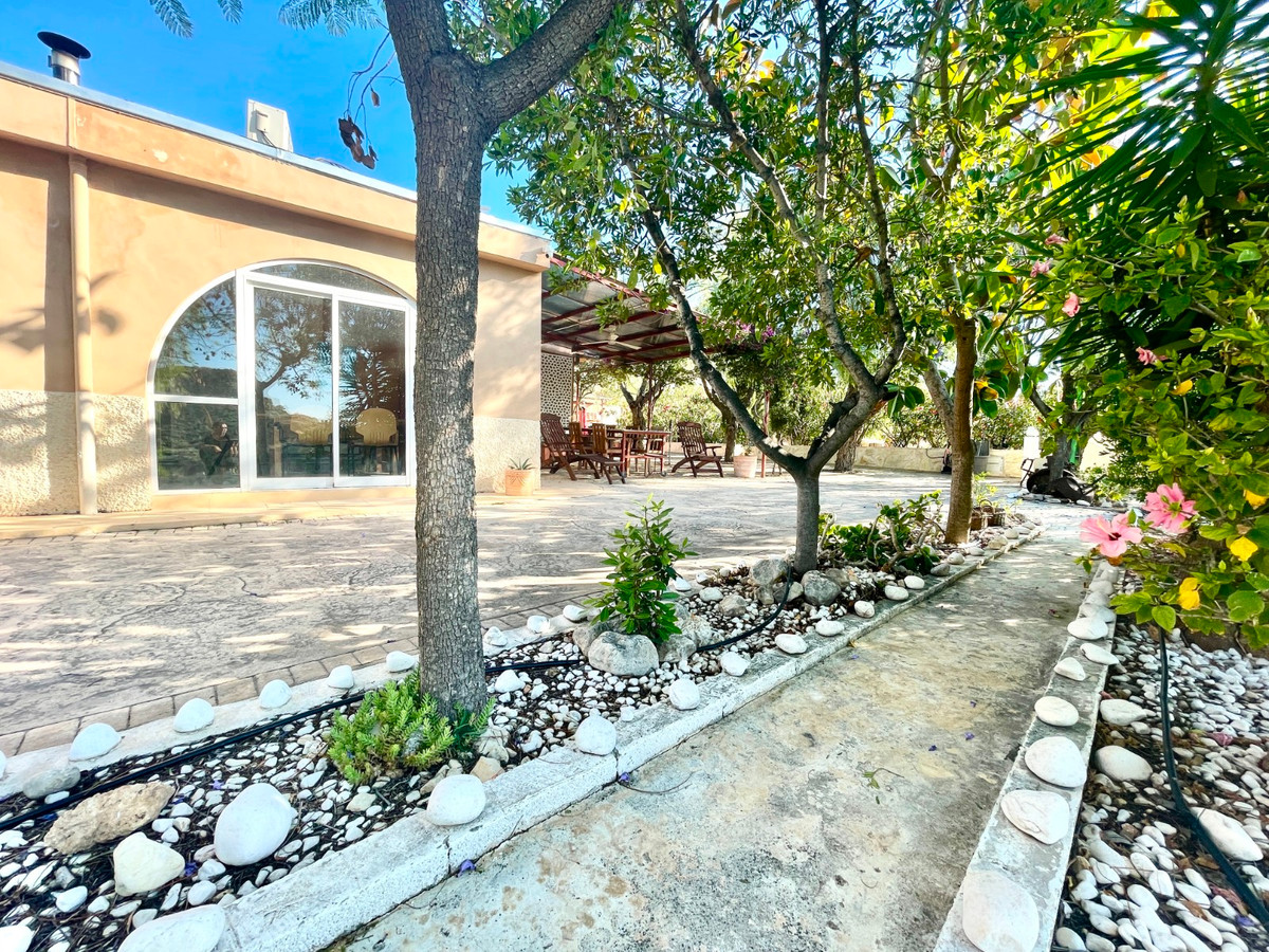 For sale - 5 Bedroom 4 Bathroom House - Finca - Cortijo in Crevillente - Crevillent - Crevillente - Crevillent Centro  - Alicante
