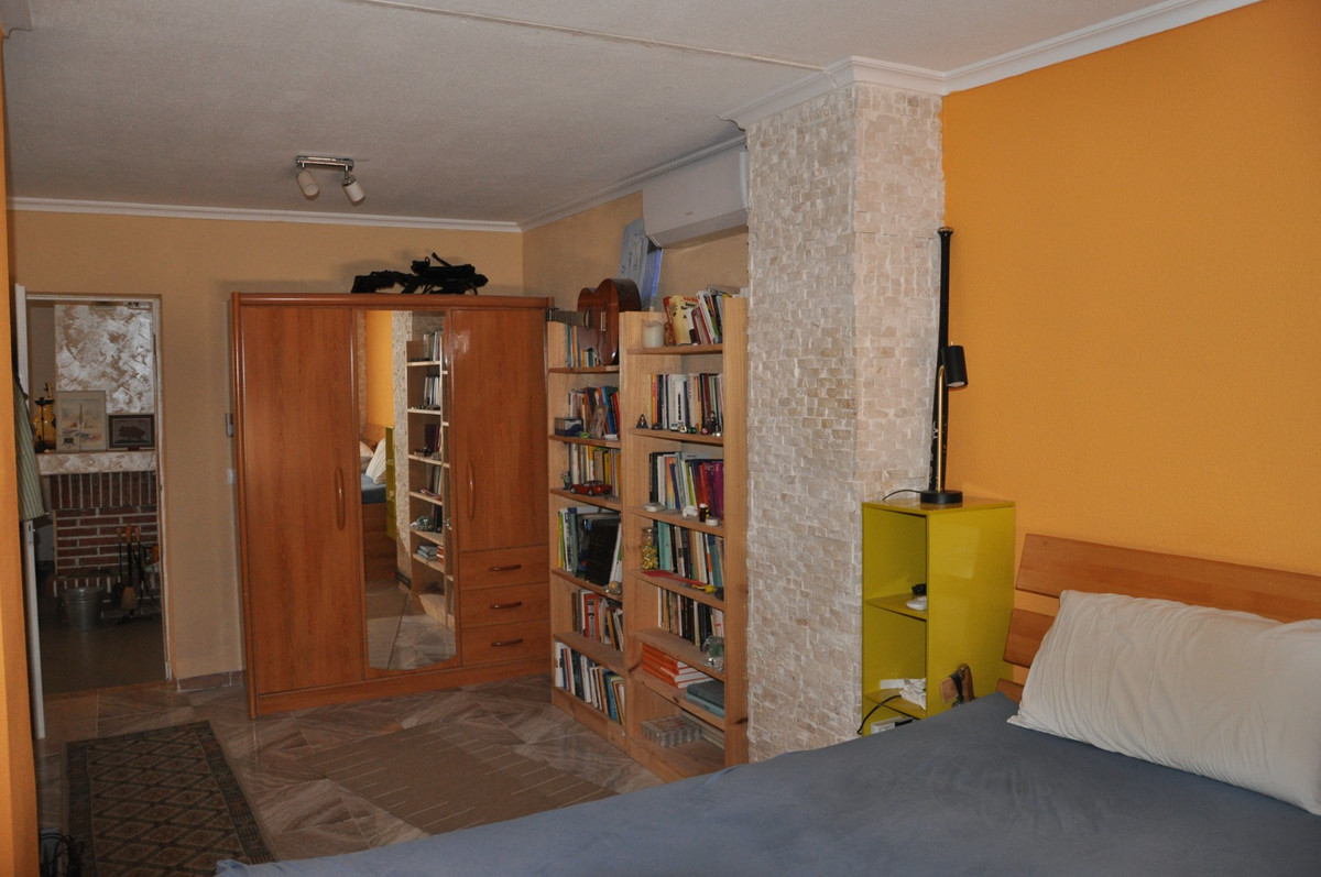 For sale - 5 Bedroom 4 Bathroom House - Finca - Cortijo in Crevillente - Crevillent - Crevillente - Crevillent Centro  - Alicante