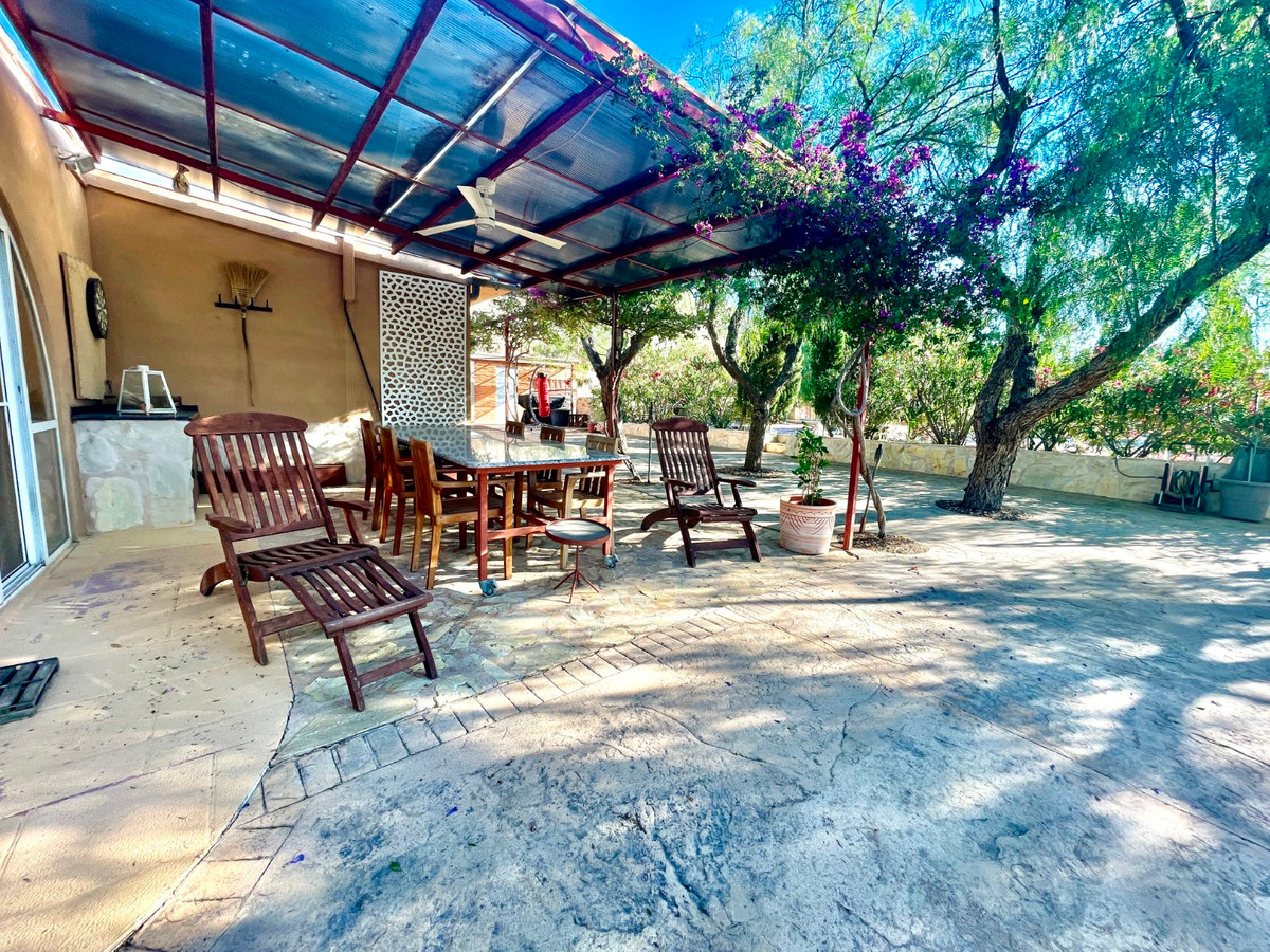 For sale - 5 Bedroom 4 Bathroom House - Finca - Cortijo in Crevillente - Crevillent - Crevillente - Crevillent Centro  - Alicante