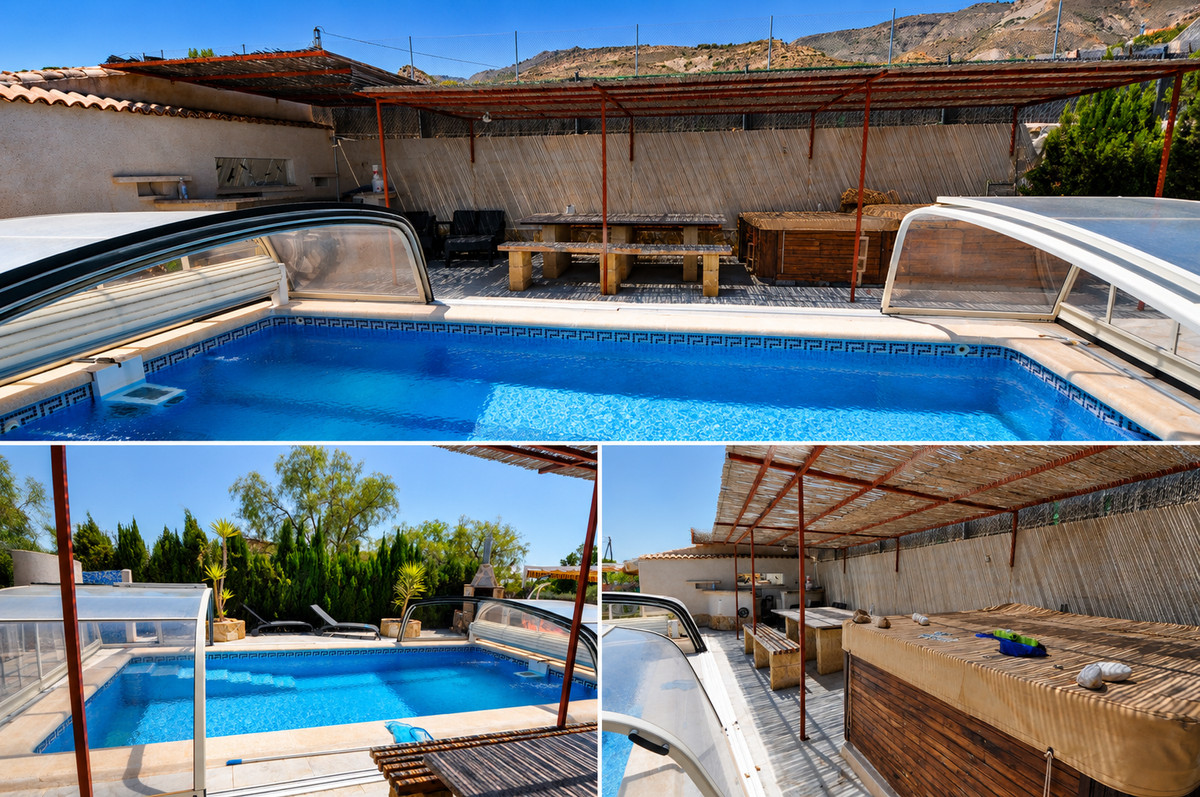 For sale - 5 Bedroom 4 Bathroom House - Finca - Cortijo in Crevillente - Crevillent - Crevillente - Crevillent Centro  - Alicante