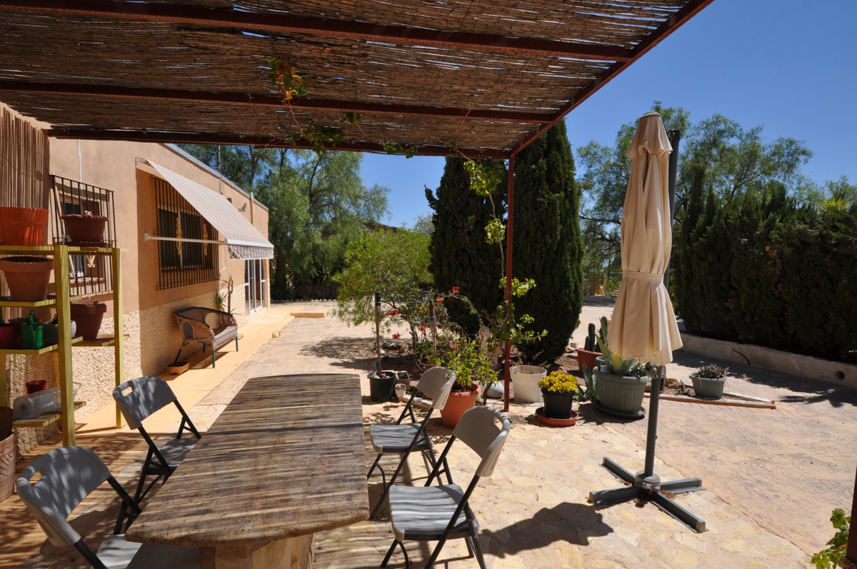 For sale - 5 Bedroom 4 Bathroom House - Finca - Cortijo in Crevillente - Crevillent - Crevillente - Crevillent Centro  - Alicante