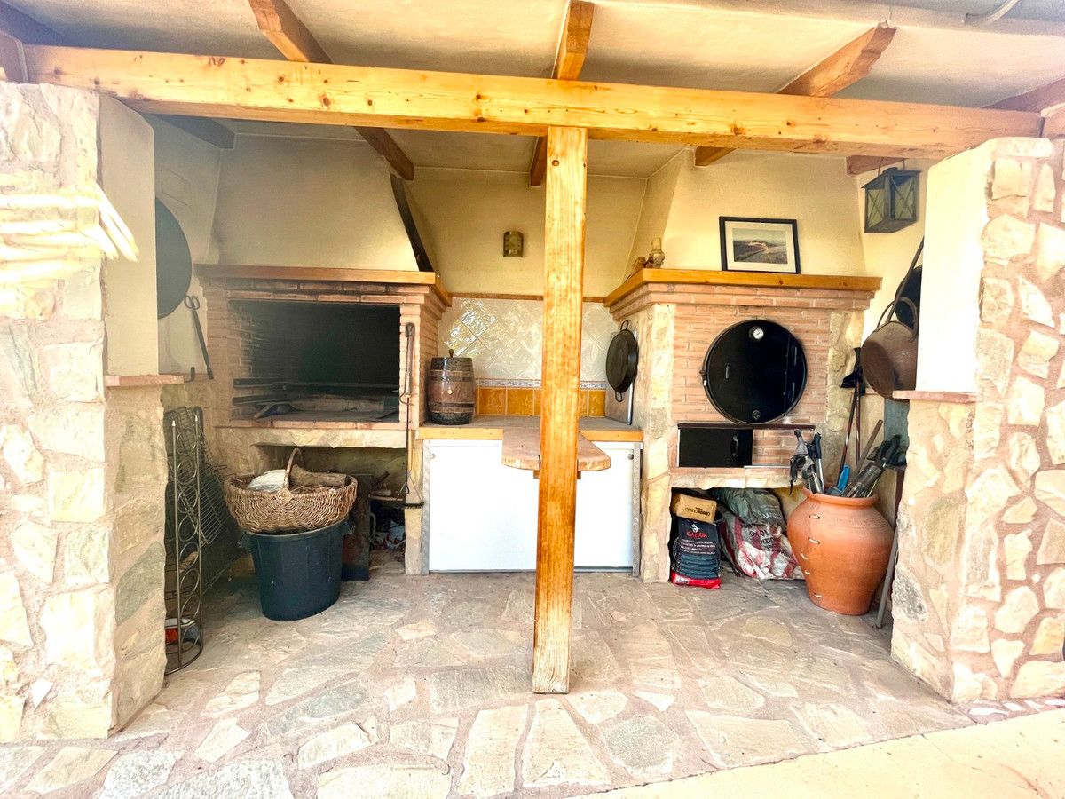 For sale - 5 Bedroom 4 Bathroom House - Finca - Cortijo in Crevillente - Crevillent - Crevillente - Crevillent Centro  - Alicante