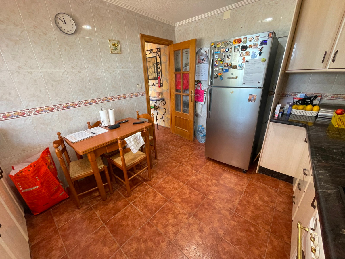 For sale - 4 Bedroom 2 Bathroom House - Detached Villa in Crevillente - Crevillent - Crevillente - Crevillent Centro  - Alicante