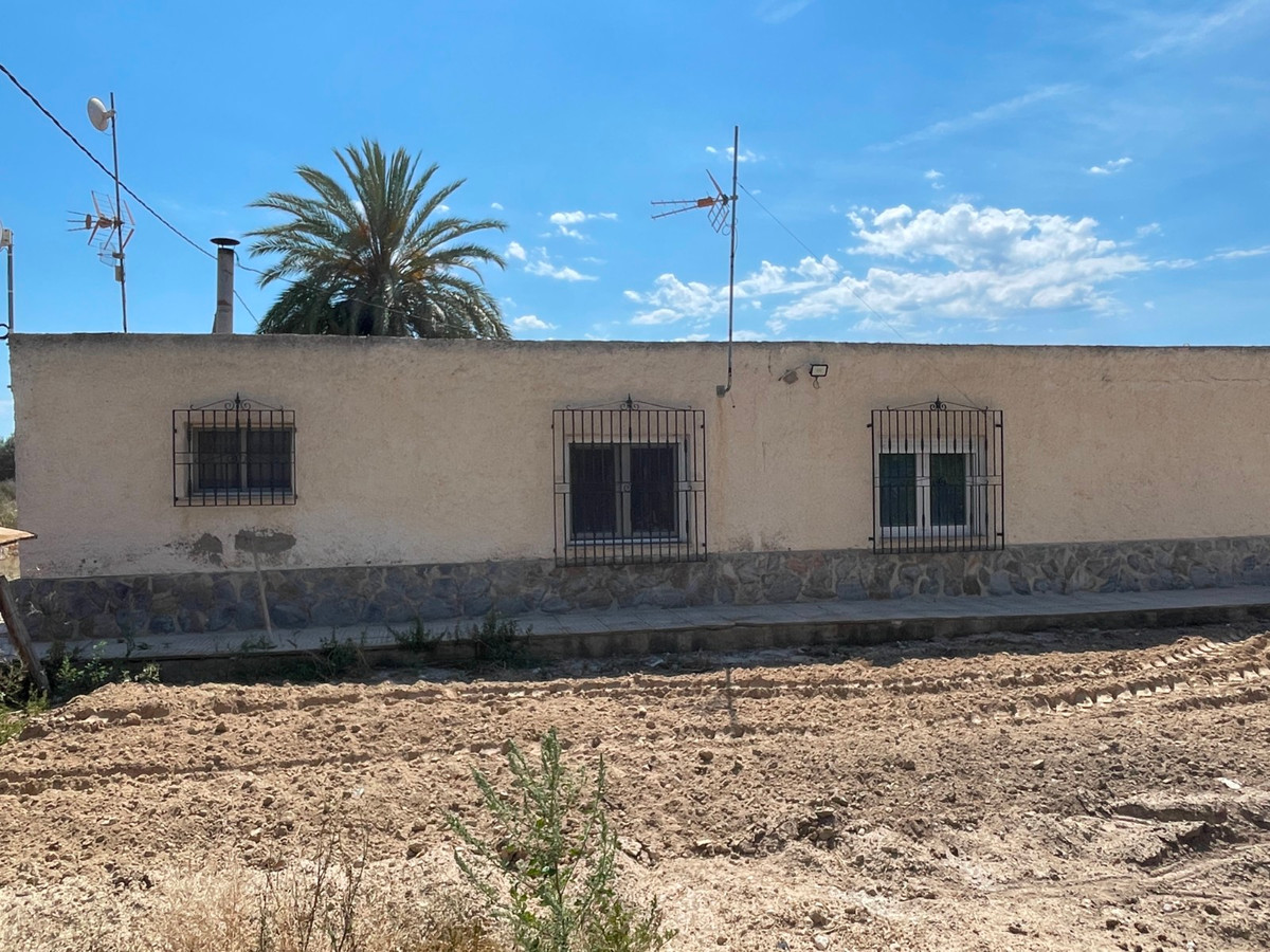 For sale - 4 Bedroom 2 Bathroom House - Detached Villa in Crevillente - Crevillent - Crevillente - Crevillent Centro  - Alicante