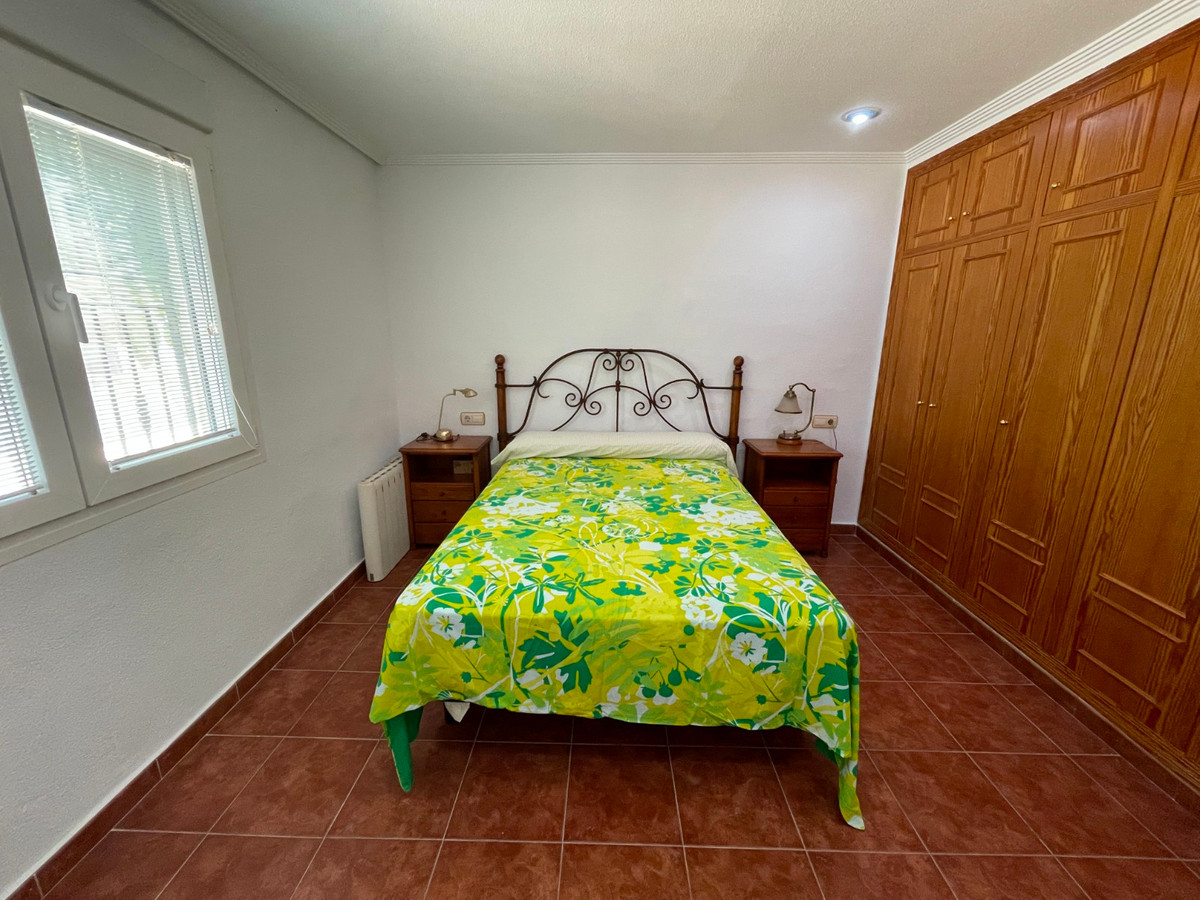 For sale - 4 Bedroom 2 Bathroom House - Detached Villa in Crevillente - Crevillent - Crevillente - Crevillent Centro  - Alicante