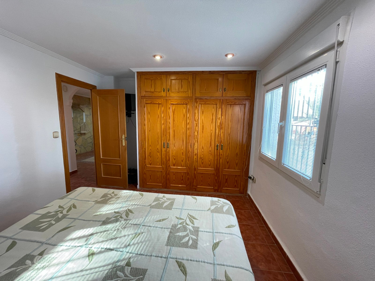 For sale - 4 Bedroom 2 Bathroom House - Detached Villa in Crevillente - Crevillent - Crevillente - Crevillent Centro  - Alicante