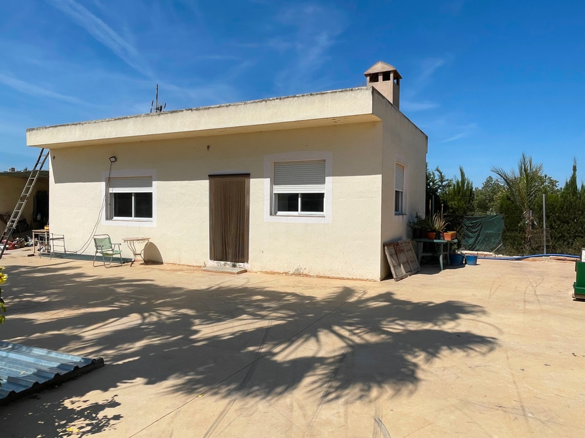 For sale - 4 Bedroom 2 Bathroom House - Detached Villa in Crevillente - Crevillent - Crevillente - Crevillent Centro  - Alicante