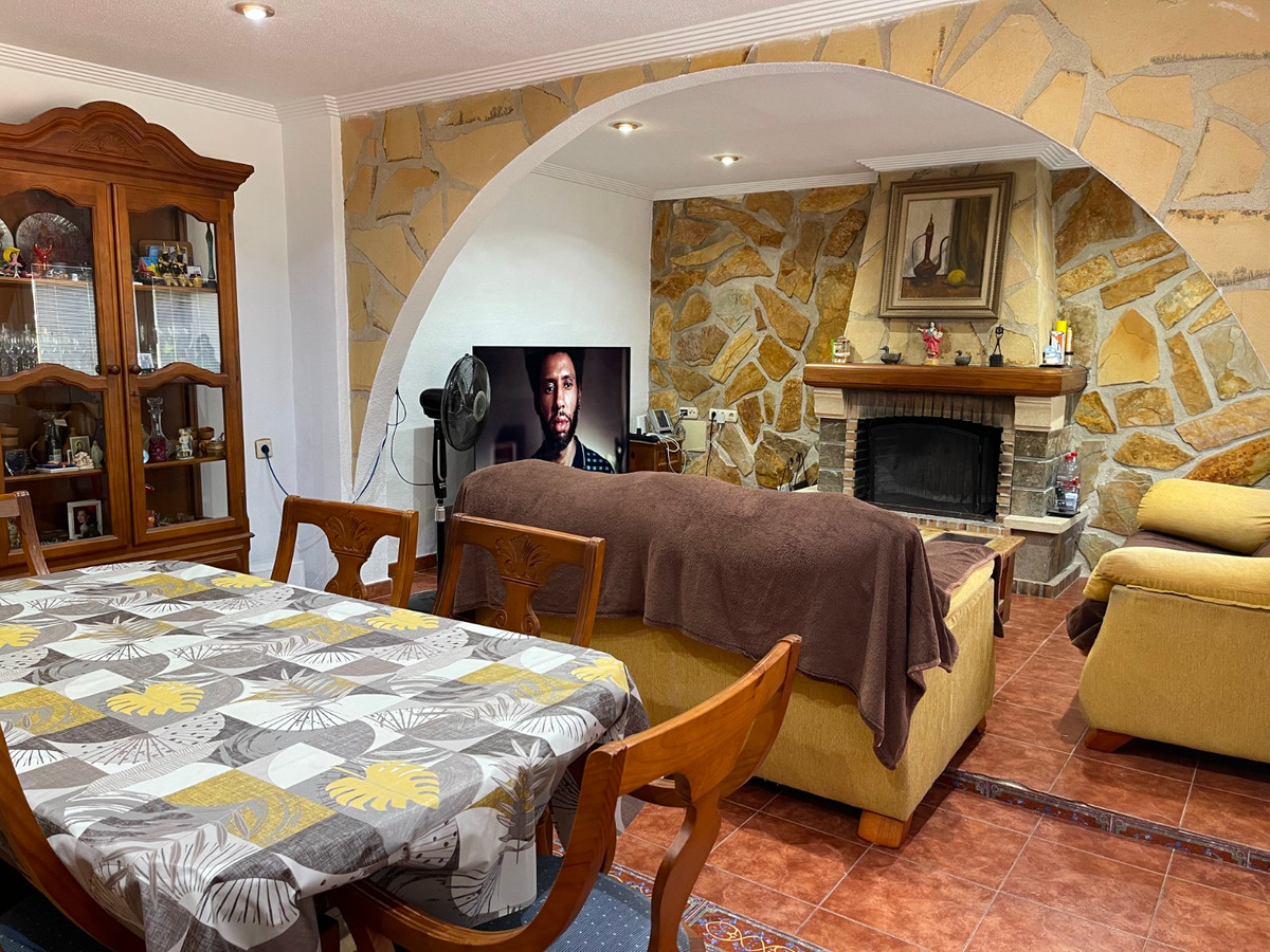 For sale - 4 Bedroom 2 Bathroom House - Detached Villa in Crevillente - Crevillent - Crevillente - Crevillent Centro  - Alicante