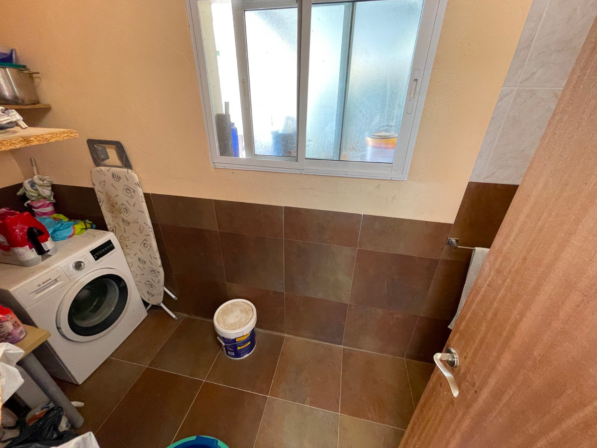 For sale - 4 Bedroom 2 Bathroom House - Detached Villa in Crevillente - Crevillent - Crevillente - Crevillent Centro  - Alicante