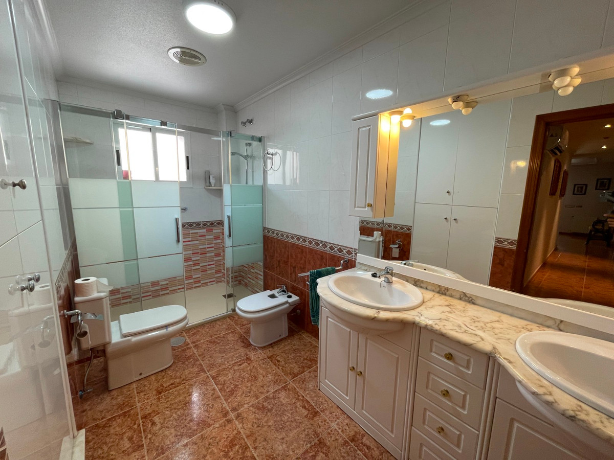 For sale - 5 Bedroom 3 Bathroom House - Townhouse in Formentera del Segura - Formentera del Segura Centro  - Alicante