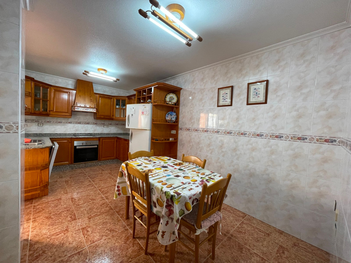 For sale - 5 Bedroom 3 Bathroom House - Townhouse in Formentera del Segura - Formentera del Segura Centro  - Alicante