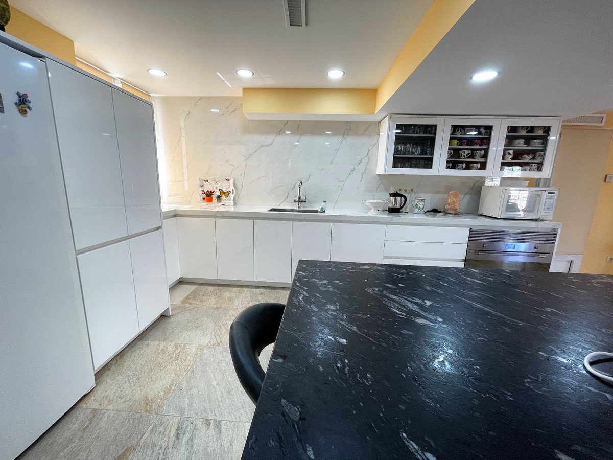 For sale - 8 Bedroom 4 Bathroom House - Detached Villa in Orihuela - Cabo Roig  - Alicante