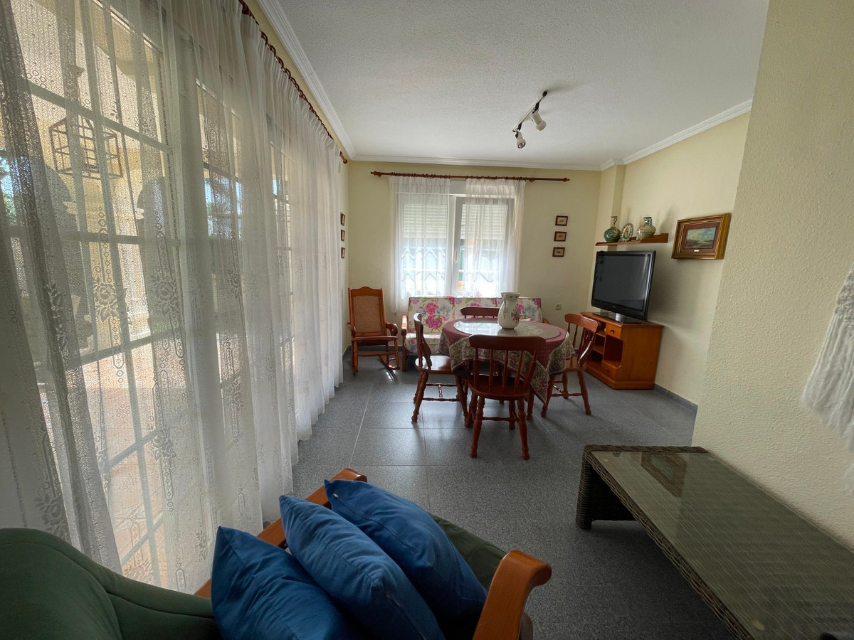 For sale - 8 Bedroom 4 Bathroom House - Detached Villa in Orihuela - Cabo Roig  - Alicante