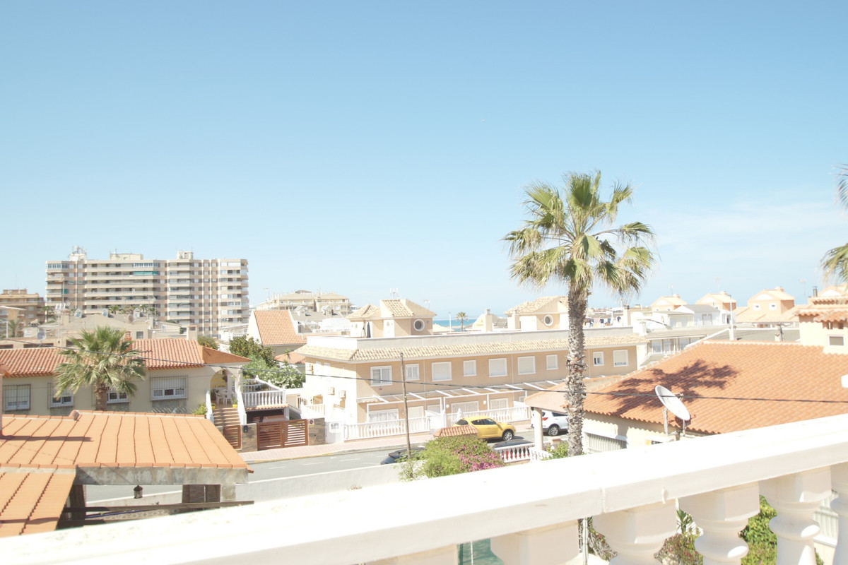 For sale - 3 Bedroom 2 Bathroom apartment in La Mata - La Mata  - Alicante