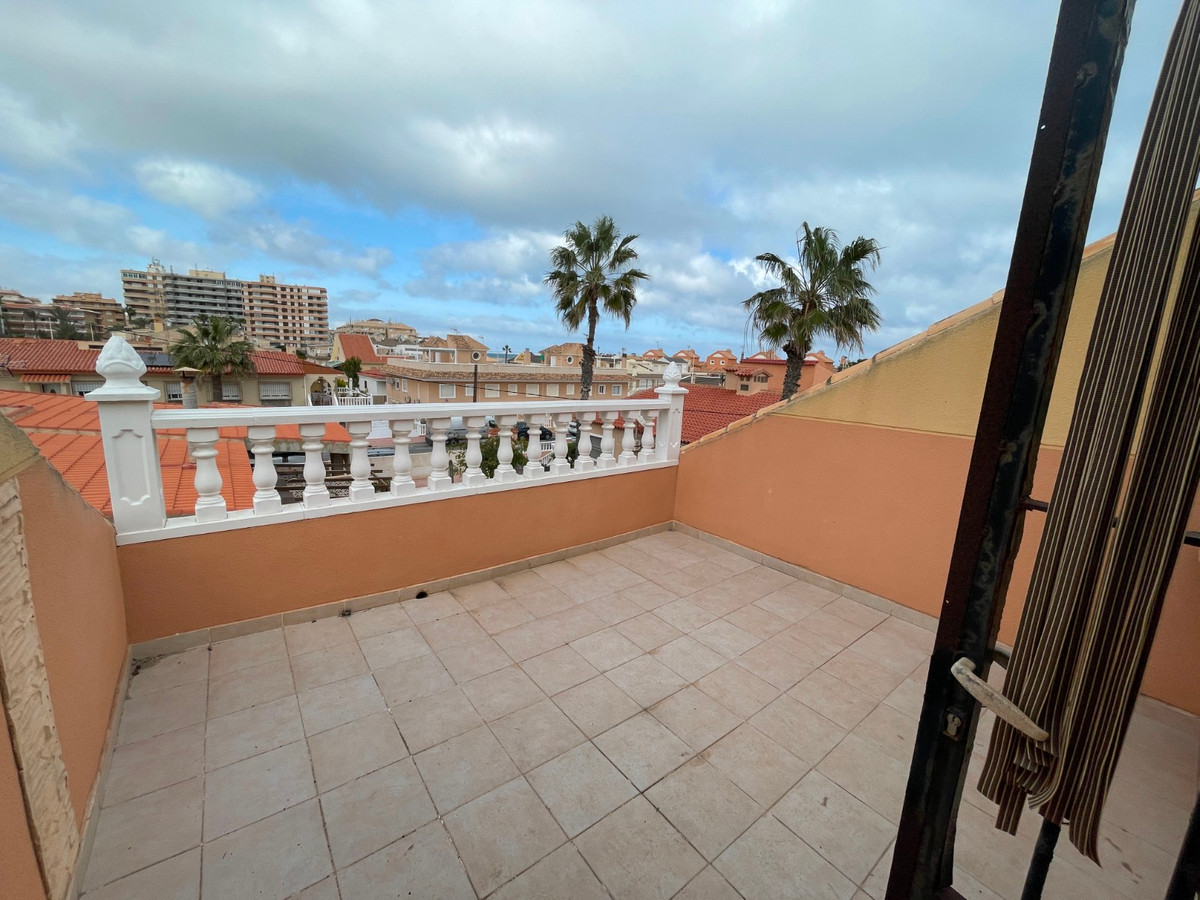 For sale - 3 Bedroom 2 Bathroom apartment in La Mata - La Mata  - Alicante