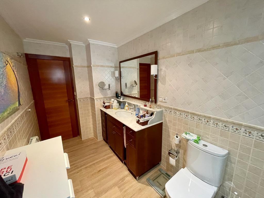 For sale - 7 Bedroom 4 Bathroom House - Detached Villa in Albatera - Albatera Centro  - Alicante