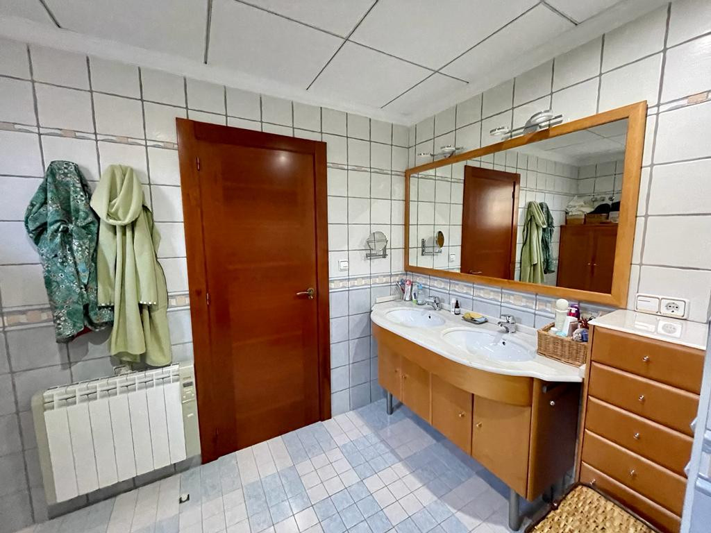 For sale - 7 Bedroom 4 Bathroom House - Detached Villa in Albatera - Albatera Centro  - Alicante