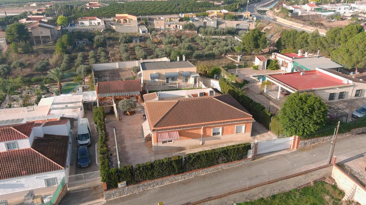 For sale - 7 Bedroom 4 Bathroom House - Detached Villa in Albatera - Albatera Centro  - Alicante