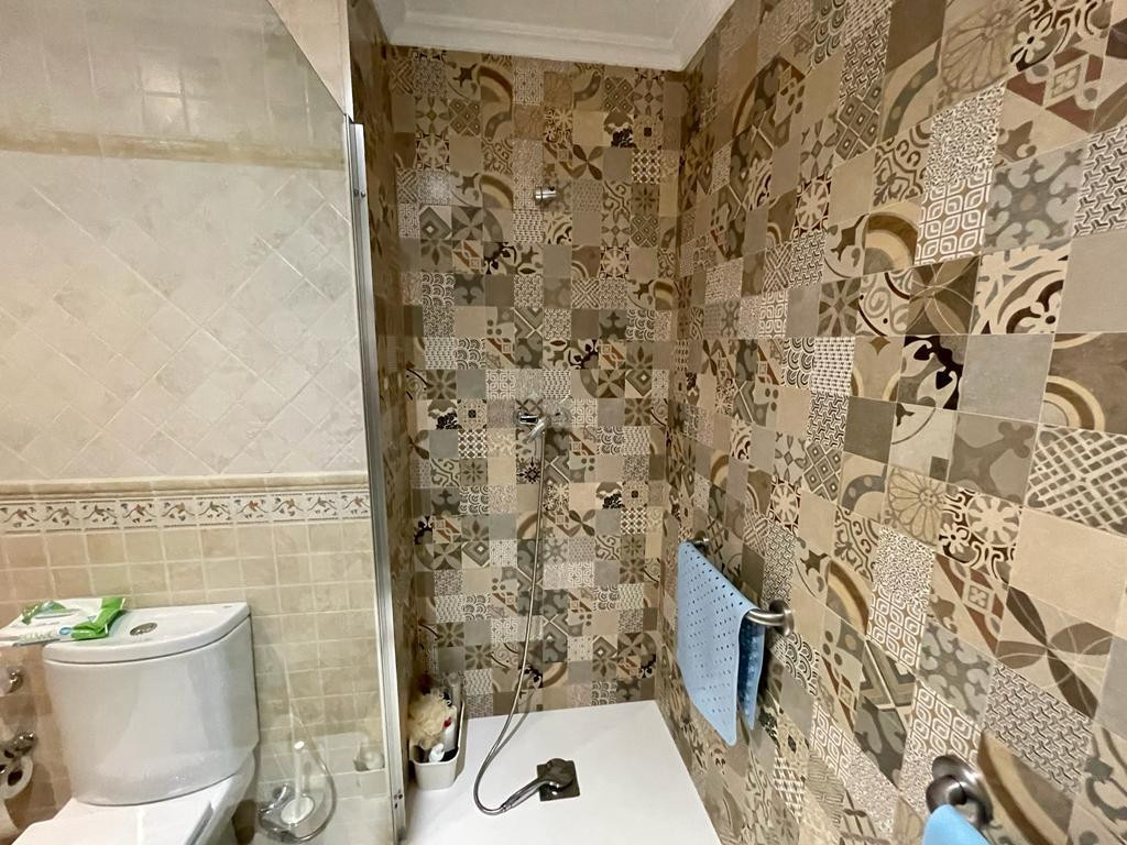 For sale - 7 Bedroom 4 Bathroom House - Detached Villa in Albatera - Albatera Centro  - Alicante