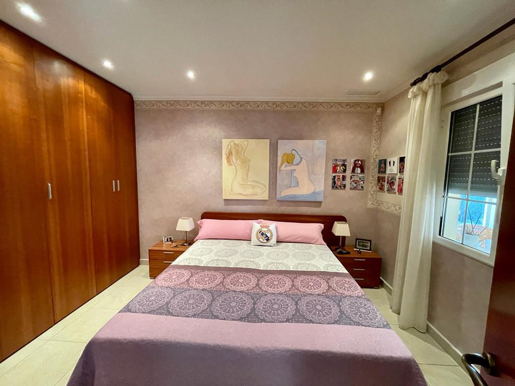 For sale - 7 Bedroom 4 Bathroom House - Detached Villa in Albatera - Albatera Centro  - Alicante