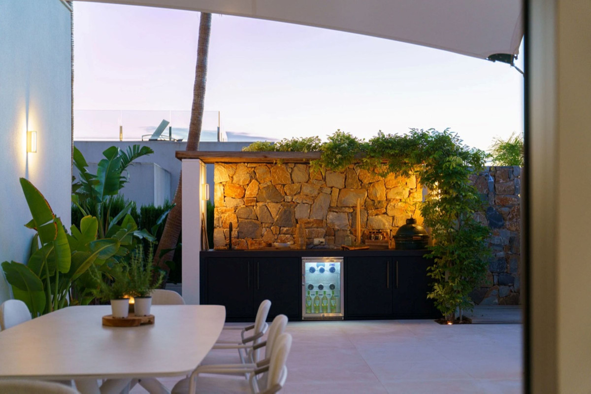 For sale - 5 Bedroom 3 Bathroom House - Detached Villa in Orihuela - Las Colinas Golf  - Alicante