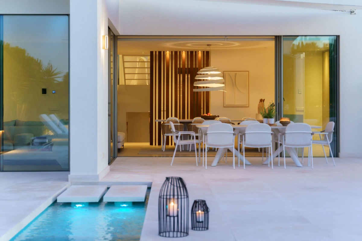 For sale - 5 Bedroom 3 Bathroom House - Detached Villa in Orihuela - Las Colinas Golf  - Alicante