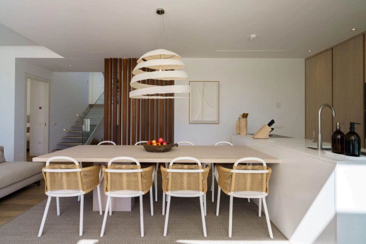 For sale - 5 Bedroom 3 Bathroom House - Detached Villa in Orihuela - Las Colinas Golf  - Alicante