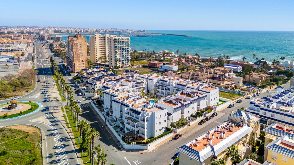 For sale - 2 Bedroom 2 Bathroom Apartment - Penthouse in Torrevieja - La Veleta  - Alicante