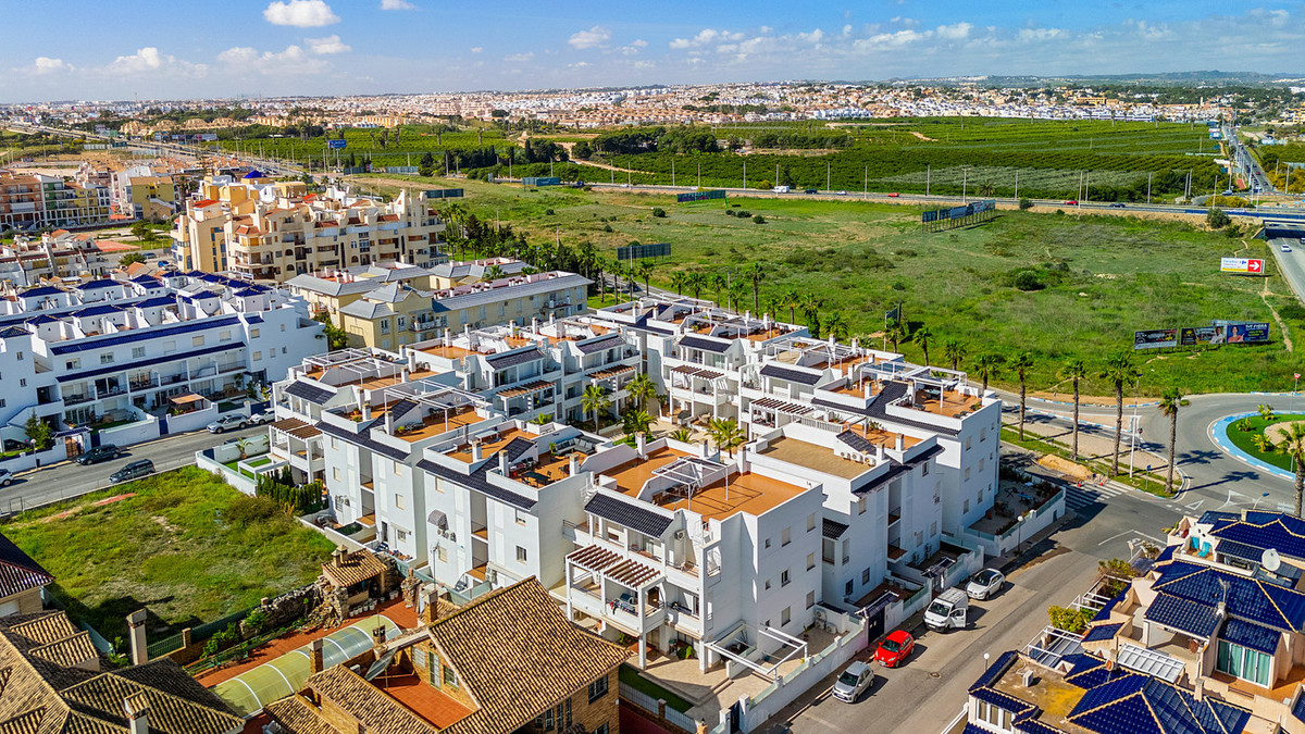 For sale - 2 Bedroom 2 Bathroom Apartment - Penthouse in Torrevieja - La Veleta  - Alicante
