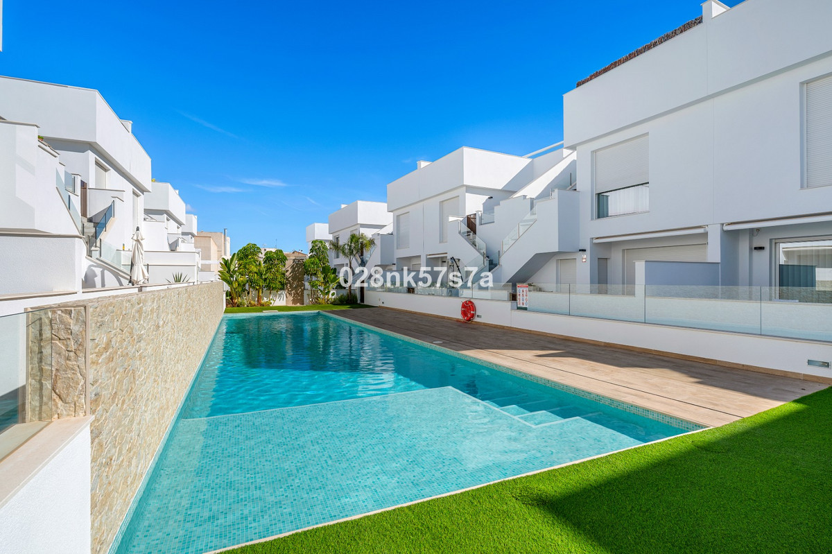 For sale - 2 Bedroom 2 Bathroom Apartment - Ground Floor Apartment in Pilar de la Horadada - Pilar de la Horadada Centro  - Alicante