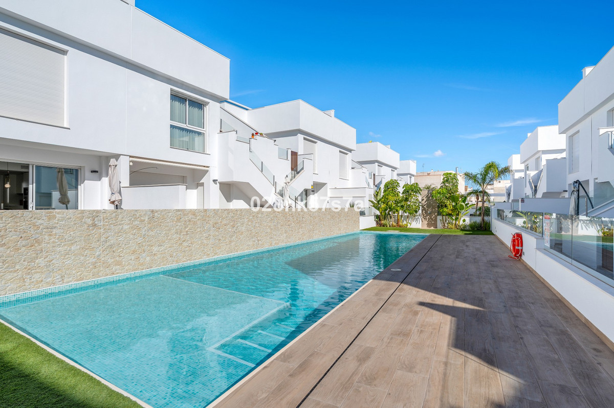 For sale - 2 Bedroom 2 Bathroom Apartment - Ground Floor Apartment in Pilar de la Horadada - Pilar de la Horadada Centro  - Alicante