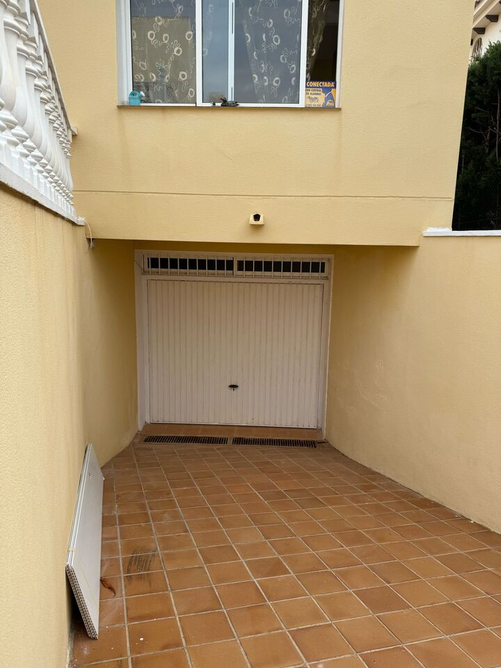 For sale - 4 Bedroom 3 Bathroom House - Detached Villa in Orihuela - La Zenia  - Alicante
