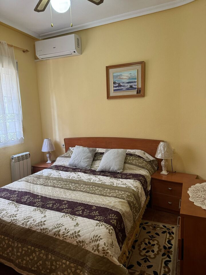 For sale - 4 Bedroom 3 Bathroom House - Detached Villa in Orihuela - La Zenia  - Alicante