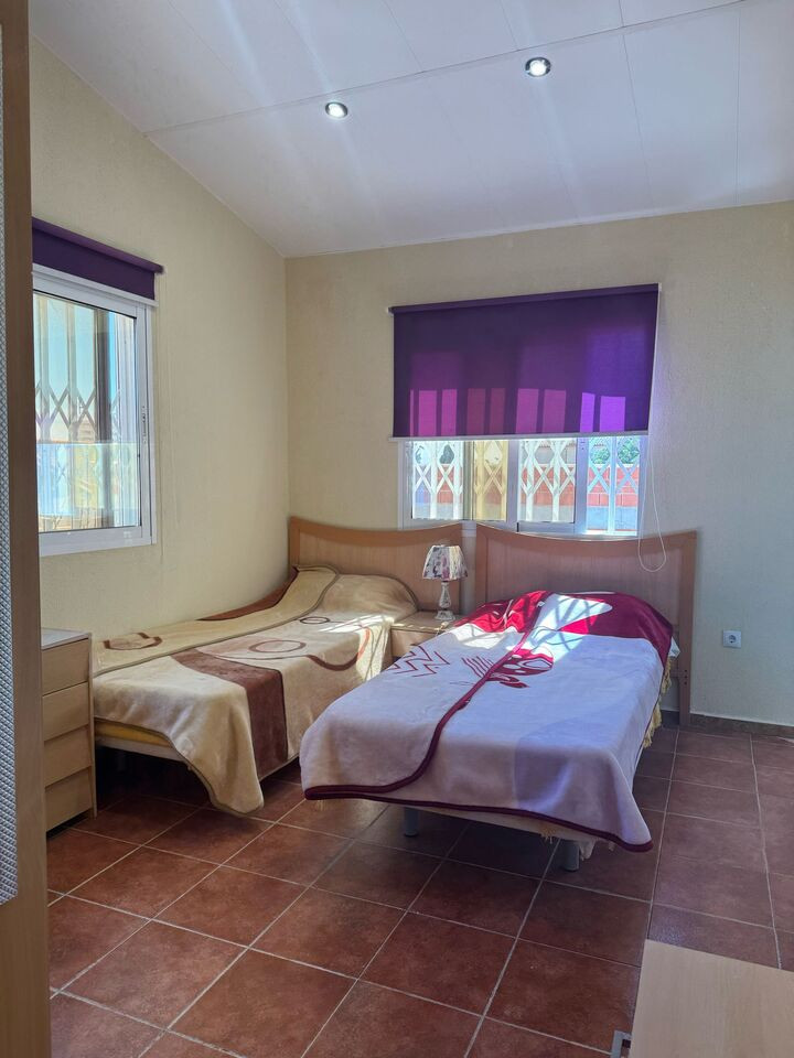 For sale - 4 Bedroom 3 Bathroom House - Detached Villa in Orihuela - La Zenia  - Alicante