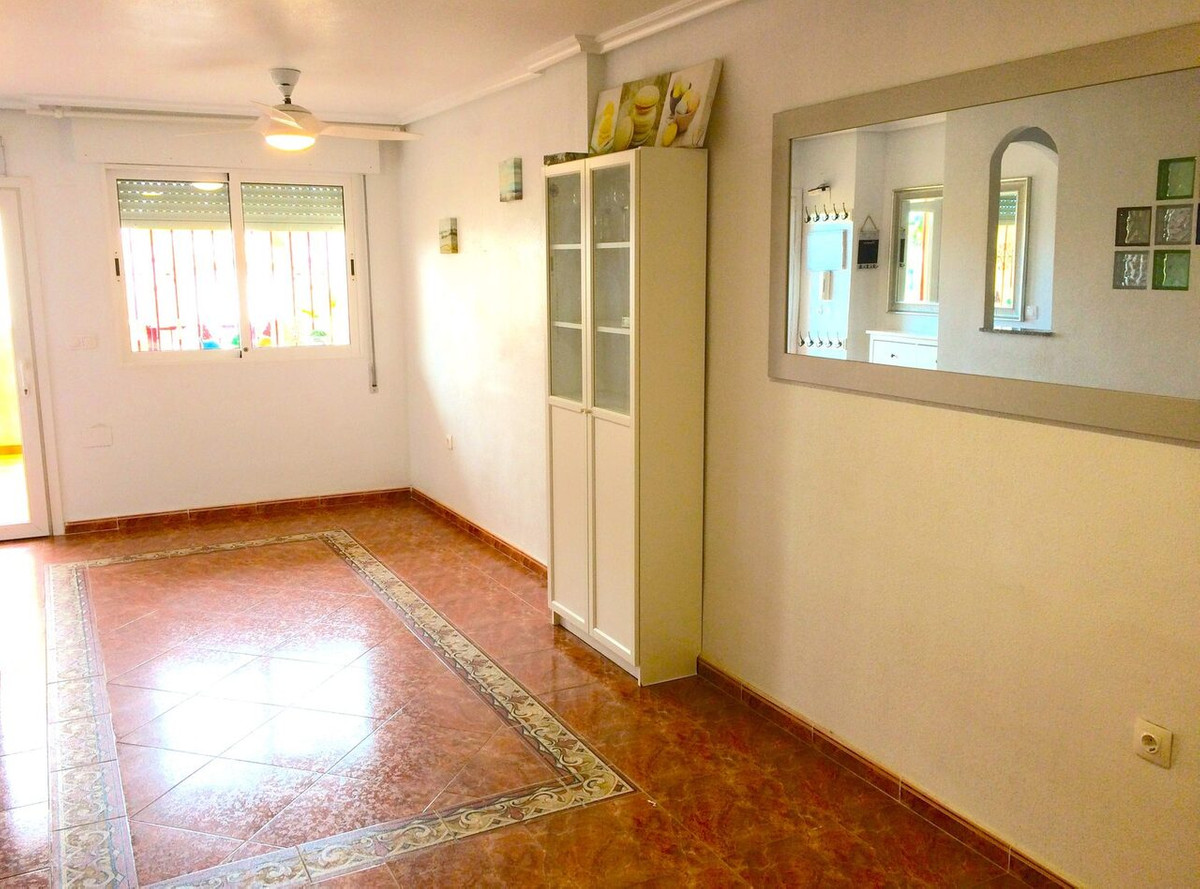 For sale - 3 Bedroom 3 Bathroom Townhouse in Playa Flamenca  - Playa Flamenca  - Alicante