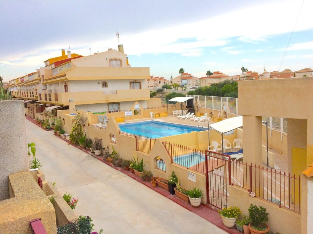 3 Bedroom 3 Bathroom Townhouse in Playa Flamenca 