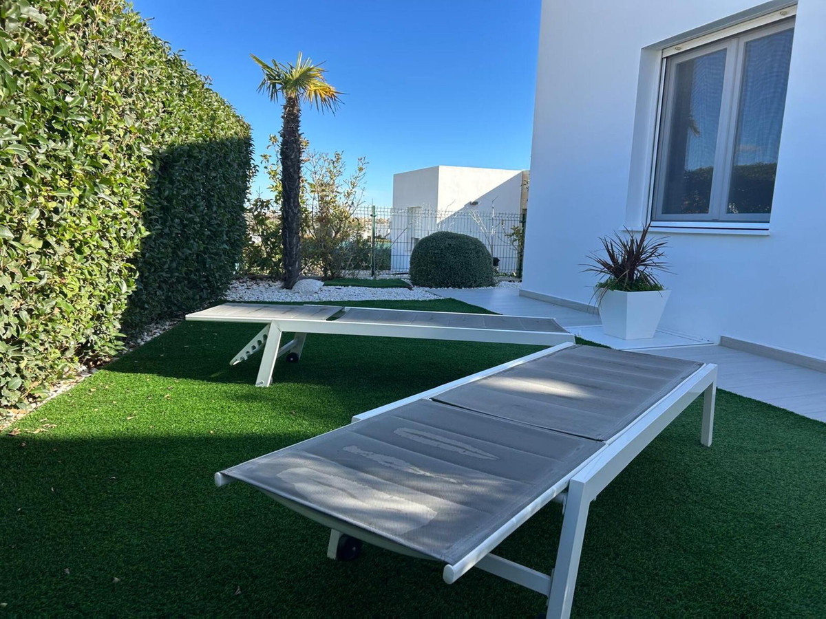 For sale - 3 Bedroom 2 Bathroom House - Detached Villa in Algorfa - Algorfa Centro  - Alicante