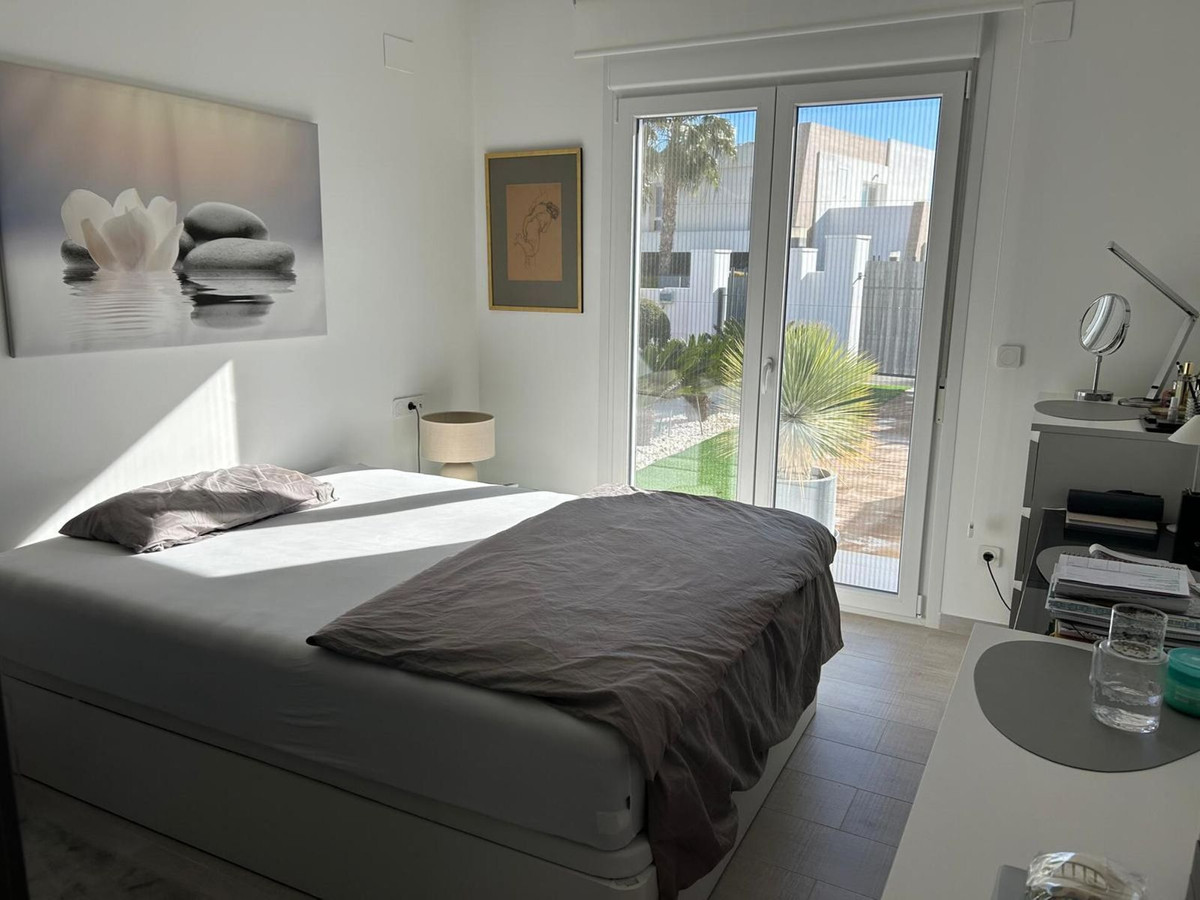 For sale - 3 Bedroom 2 Bathroom House - Detached Villa in Algorfa - Algorfa Centro  - Alicante