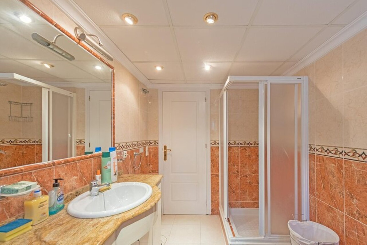 For sale - 4 Bedroom 2 Bathroom House - Detached Villa in Orihuela - La Murada  - Alicante