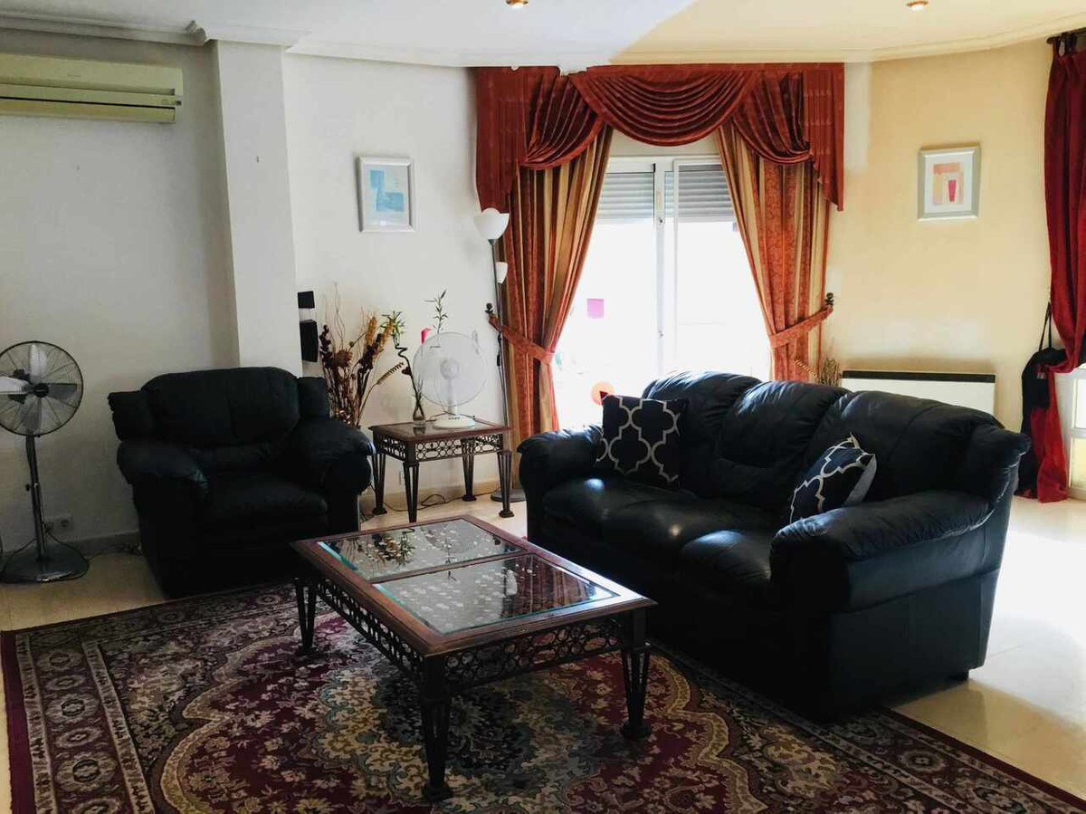 For sale - 4 Bedroom 2 Bathroom House - Detached Villa in Orihuela - La Murada  - Alicante