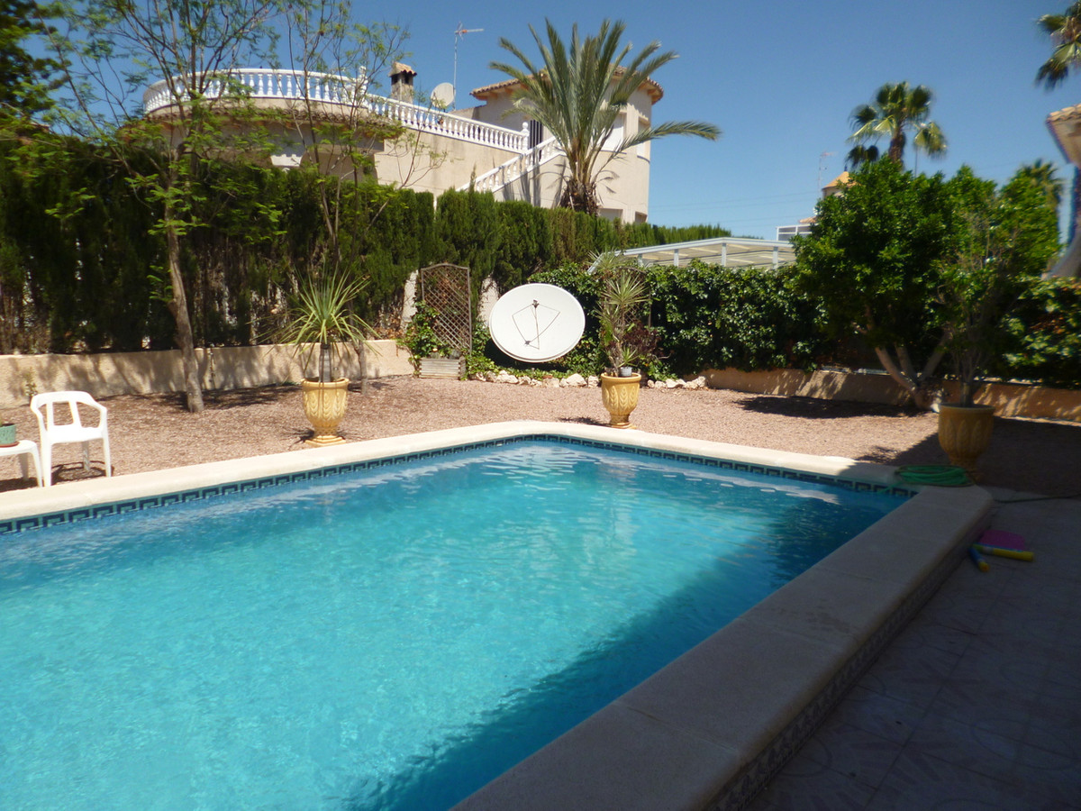 For sale - 4 Bedroom 2 Bathroom House - Detached Villa in Orihuela - La Murada  - Alicante
