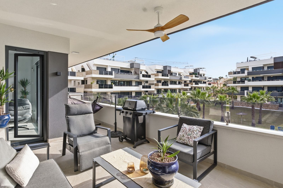 For sale - 2 Bedroom 2 Bathroom Apartment - Middle Floor Apartment in Orihuela - Los Altos  - Alicante