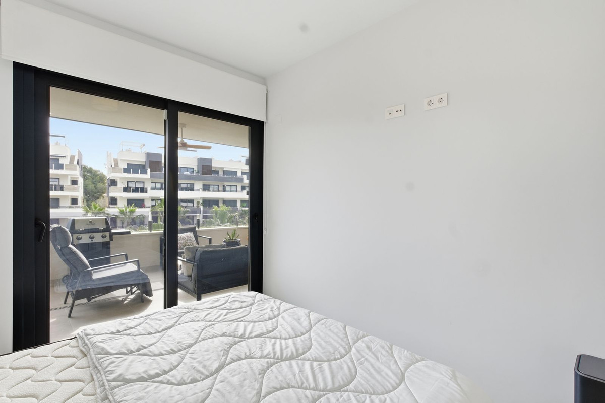 For sale - 2 Bedroom 2 Bathroom Apartment - Middle Floor Apartment in Orihuela - Los Altos  - Alicante