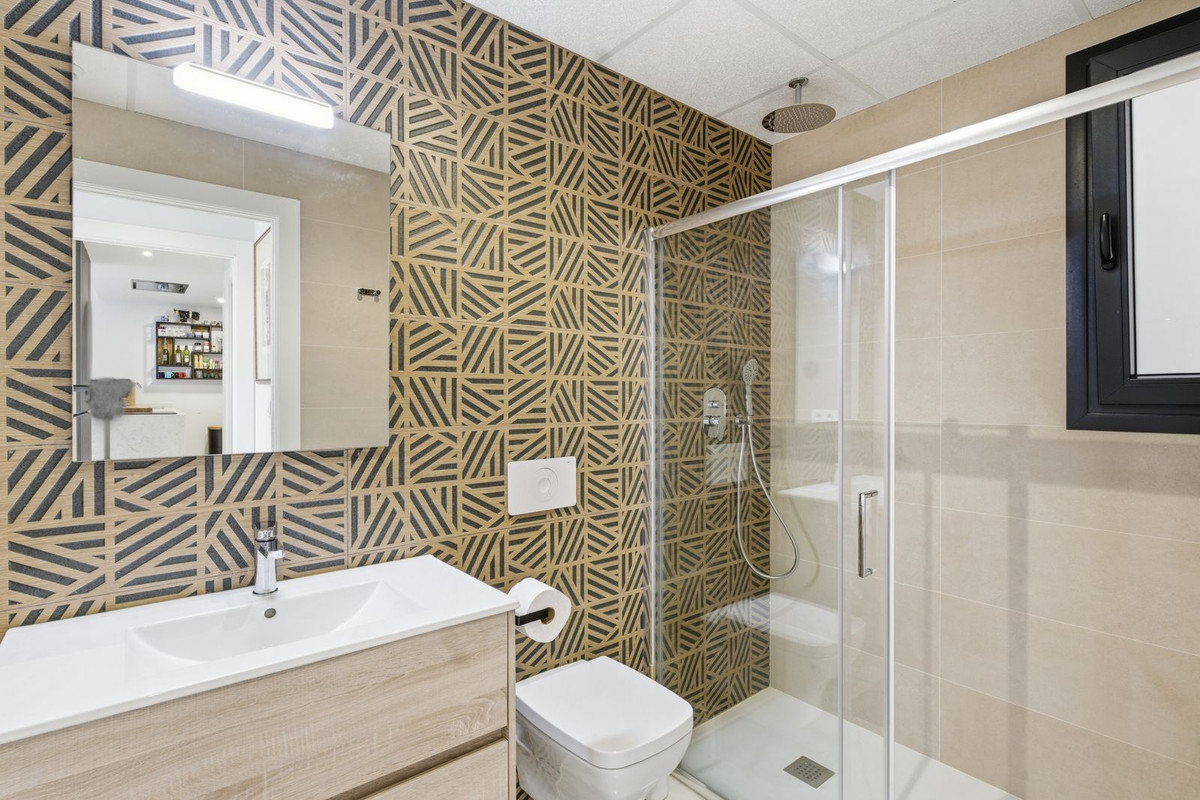 For sale - 2 Bedroom 2 Bathroom Apartment - Middle Floor Apartment in Orihuela - Los Altos  - Alicante